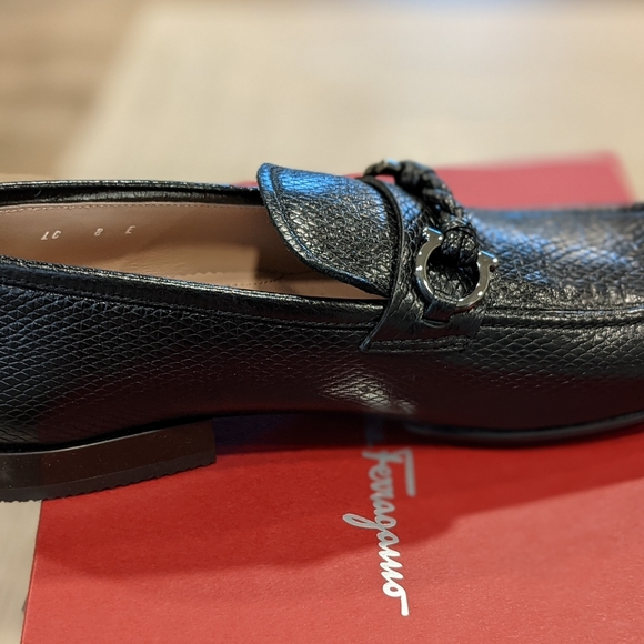 Salvatore Ferragamo "Pago" Snake Embossed Leather Loafers Black - Picture 7 of 8